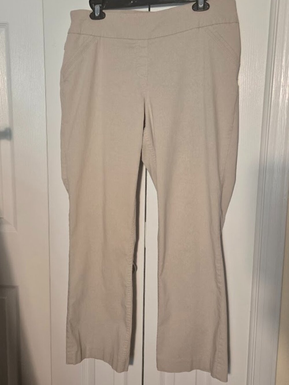 Light tan pant